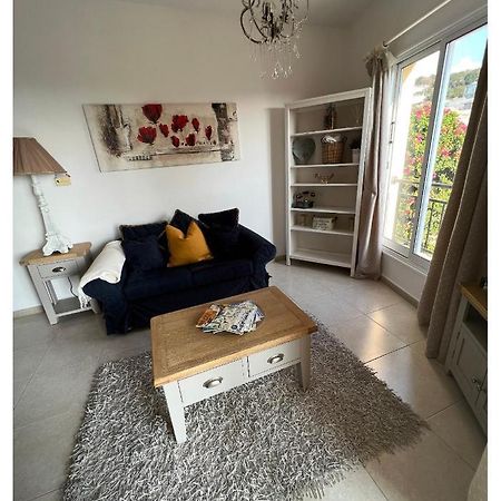Hillview Apartment Пея Екстериор снимка