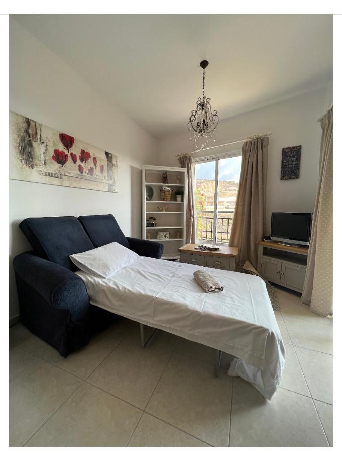 Hillview Apartment Пея Екстериор снимка