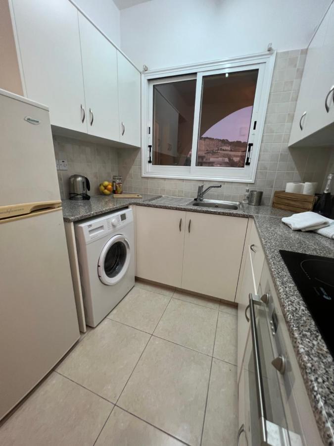 Hillview Apartment Пея Екстериор снимка