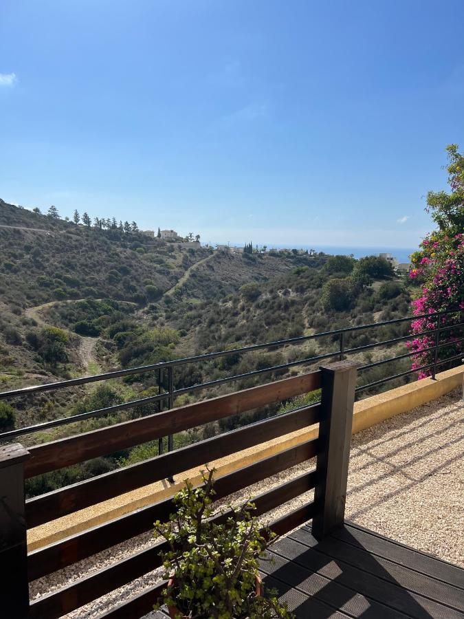 Hillview Apartment Пея Екстериор снимка
