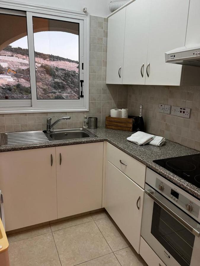 Hillview Apartment Пея Екстериор снимка