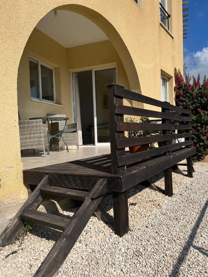 Hillview Apartment Пея Екстериор снимка