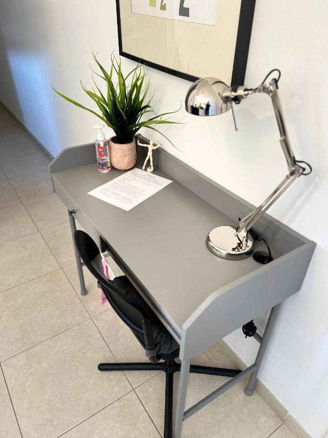 Hillview Apartment Пея Екстериор снимка